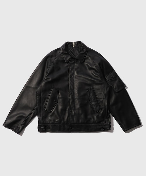 ADAM ET ROPE'（アダムエロペ）の「【CCU/シーシーユー】A-1 JACKET（その他アウター・メンズ・ブラック・1/2）」の2枚目の写真