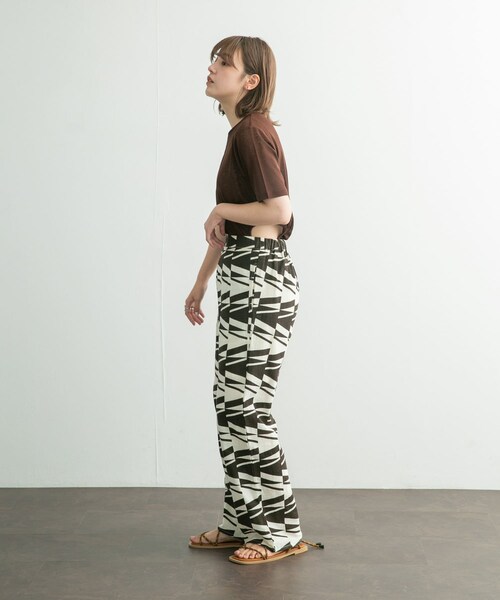 KBF(ケイビーエフ)の「サイドオープンカットソー(Tシャツ/カットソー・レディース・BLUE/L.GREEN/BROWN・one)」の9枚目の写真