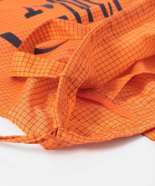 URBAN RESEARCH DOORS(アーバンリサーチドアーズ)の「LY A3SAC(トートバッグ・レディース・SMOKEBLUE/PANSY/ORANGE/LYCHEE・One)」の18枚目の写真
