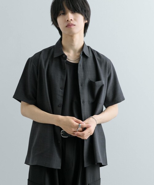 SENSE OF PLACE by URBAN RESEARCH(センスオブプレイスバイアーバンリサーチ)の「『ユニセックス』『UR TECH DRYLUXE』リネンライクシャツ(5分袖)(シャツ/ブラウス・メンズ・GREIGE/CHARCOAL/NAVY/L.BLUE/BROWN/ORANGE・S/M/L)」の9枚目の写真