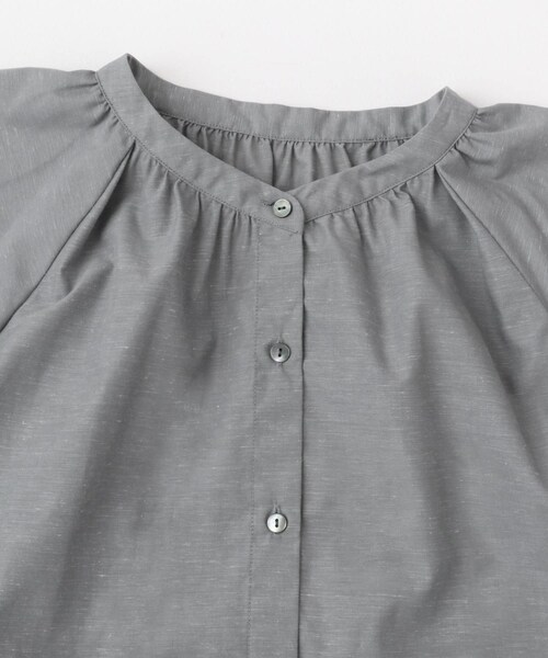 URBAN RESEARCH ROSSO（アーバンリサーチロッソ）の「リンネル8月号掲載『UR TECH』F by ROSSO　フレアスリーブブラウス（シャツ/ブラウス・レディース・NAVY/GRAY/MINT/BLUE ST/BROWN ST・FREE）」の16枚目の写真