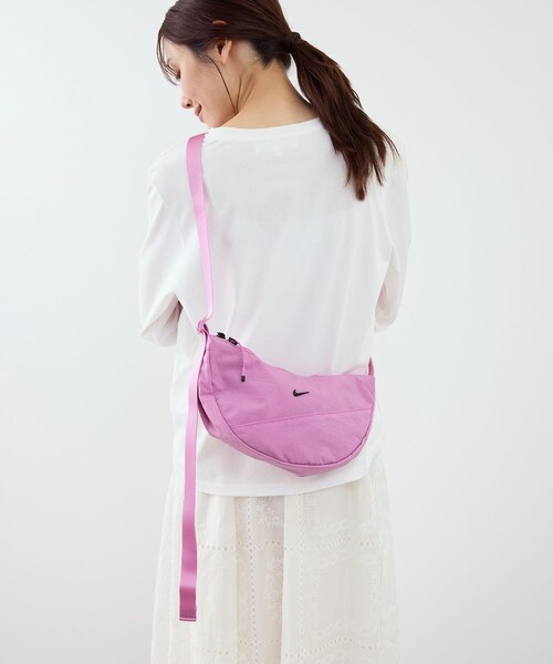ROPE' PICNIC（ロペピクニック）の「【NIKE/ナイキ】オーラ CRESCENT クロスボディバッグ（ボディバッグ/ウエストポーチ・レディース・ブラック/ピンク系・F）」の20枚目の写真