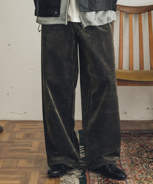 SENSE OF PLACE by URBAN RESEARCH（センスオブプレイスバイアーバンリサーチ）の「フロッキーワイドデニム（デニムパンツ・メンズ・BROWN/OLIVE・M/L）」の2枚目の写真