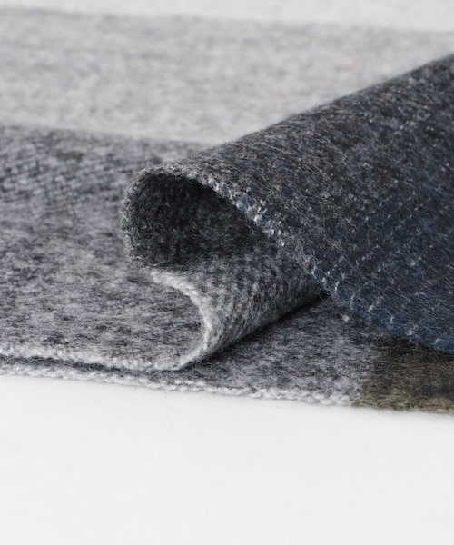 URBAN RESEARCH Sonny Label（アーバンリサーチサニーレーベル）の「ブロックチェックストール（ストール/ショール・レディース・グレー系/ベージュ系/ブラウン系・One）」の12枚目の写真