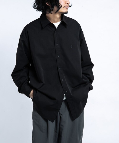 EKAL(エカル)の「SOLOTEXツイルレギュラーカラーシャツ(シャツ/ブラウス・メンズ・ネイビー/ブラック・M/L)」の7枚目の写真