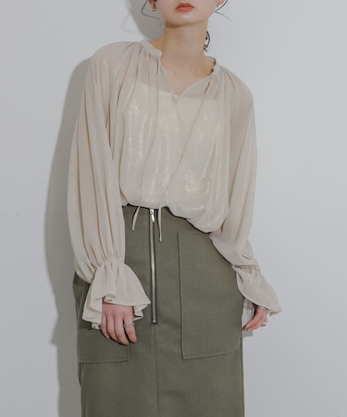 SENSE OF PLACE by URBAN RESEARCH(センスオブプレイスバイアーバンリサーチ)の「ハクプリントブラウス(シャツ/ブラウス・レディース・L.BLUE/BEIGE/GRAY・one)」の2枚目の写真