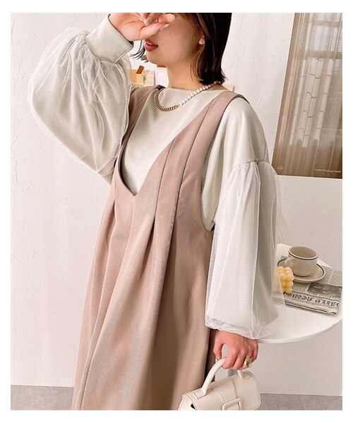 nissen（ニッセン）の「タックＶネックワンピース（ワンピース・レディース・ブラック/モカ・M/L）」の2枚目の写真