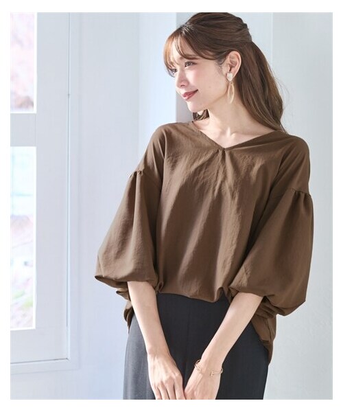 nissen（ニッセン）の「＜大きいサイズ＞【ドライワッシャー】ふんわり袖ブラウス（吸汗速乾）（シャツ/ブラウス・レディース・モカ/チャコール/ラベンダー・L~LL/3L~4L/5L~6L/8L/10L）」の16枚目の写真