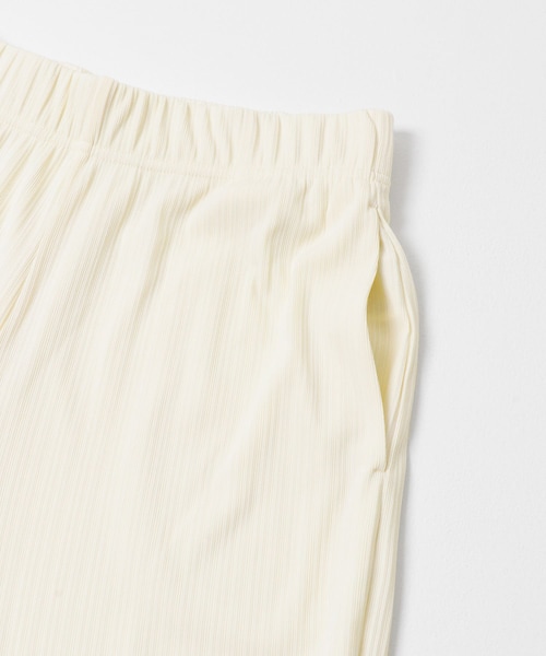 KBF（ケイビーエフ）の「イージーRIBフレアパンツ（その他パンツ・レディース・IVORY/BROWN/BLACK・One）」の3枚目の写真