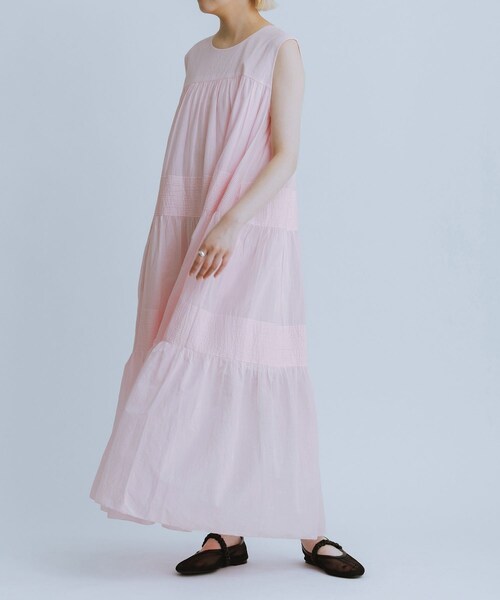 ADAM ET ROPE'(アダムエロペ)の「【AAYUSHI for ADAM ET ROPE'】別注Cotton voile long dress(ワンピース・レディース・ブラック/ブルー/ピンク・F)」の3枚目の写真