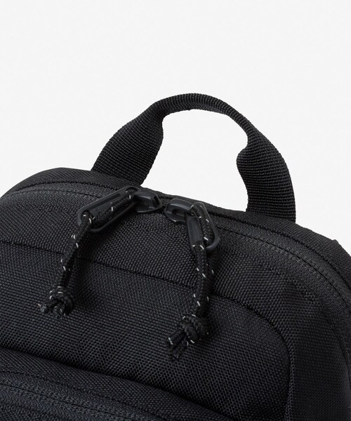 URBAN RESEARCH Sonny Label（アーバンリサーチサニーレーベル）の「THE NORTH FACE　BOULDER MINI SHOULDER（ショルダーバッグ・メンズ・ブラック/アイボリー・One）」の8枚目の写真