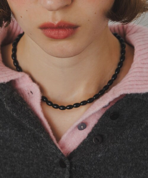 SMELLY（スメリー）の「オーバルビーズネックレス（ネックレス・レディース・BLK・-）」の2枚目の写真