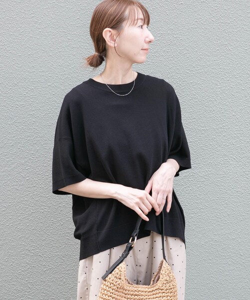 ITEMS URBANRESEARCH（アイテムズ アーバンリサーチ）の「『洗濯可』ニットTシャツ（ニット/セーター・レディース・OFF/BLK/CHA/GRN/ORG・Free）」の16枚目の写真