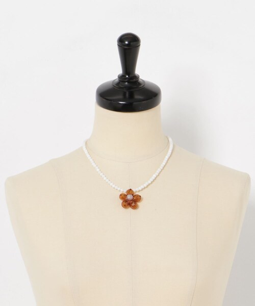 URBAN RESEARCH(アーバンリサーチ)の「CAJAL UTOPIA NECKLACE(ネックレス・レディース・AMBER WHT・-)」の4枚目の写真
