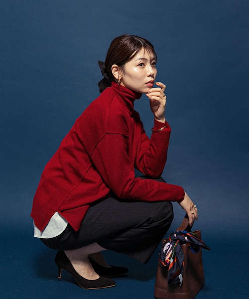 URBAN RESEARCH ROSSO（アーバンリサーチロッソ）の「F by ROSSO　ウォッシャブル抗ピルタートルニット（ニット/セーター・レディース・BEIGE/YELLOW/RED/NAVY・Free）」の4枚目の写真
