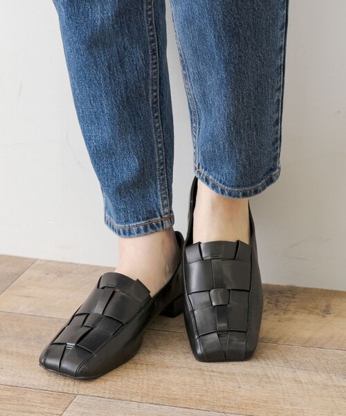 URBAN RESEARCH Sonny Label（アーバンリサーチサニーレーベル）の「グルカスクエアフラットパンプス（パンプス・レディース・ブラック/ブラウン・S/M/L）」の11枚目の写真