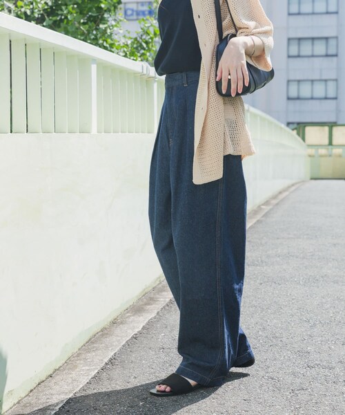 ITEMS URBANRESEARCH（アイテムズ アーバンリサーチ）の「ウエストタックデニムパンツ（デニムパンツ・レディース・BLU/IDG・S/M）」の15枚目の写真