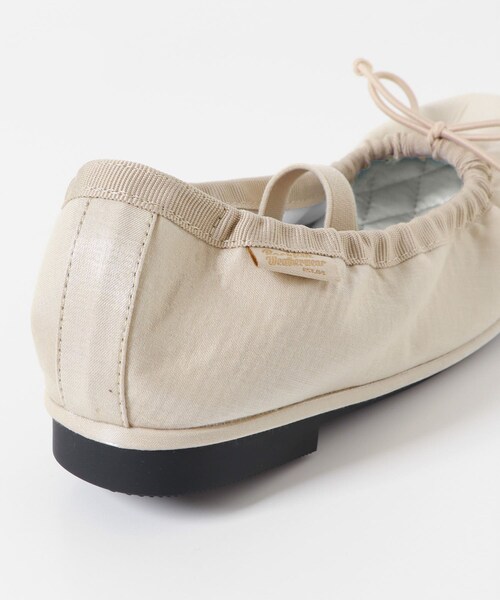 URBAN RESEARCH DOORS(アーバンリサーチドアーズ)の「Rockfish Weatherwear WISLEY SCRUNCH FLAT(バレエシューズ・レディース・BLACK/BEIGE・23.5/24/24.5)」の18枚目の写真
