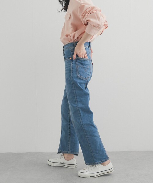 URBAN RESEARCH DOORS(アーバンリサーチドアーズ)の「LEVI’S Exclusive ANKLESEAMEDEAGE(デニムパンツ・レディース・ブルー・26/27/28)」の7枚目の写真