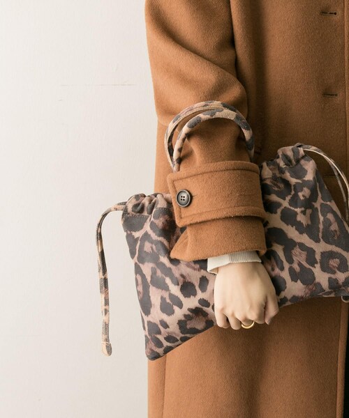 URBAN RESEARCH（アーバンリサーチ）の「Ch!iii×URBAN RESEARCH　別注Squeeze clutch（クラッチバッグ・レディース・Leopard/Taupe・-）」の13枚目の写真