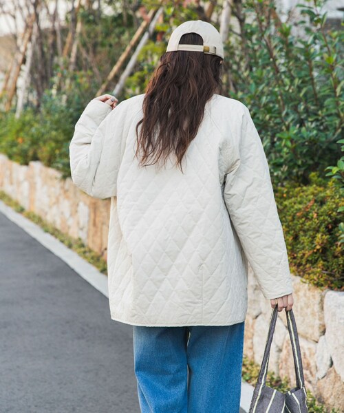 URBAN RESEARCH DOORS（アーバンリサーチドアーズ）の「『撥水』カポックキルトミドルジャケット（その他アウター・レディース・IVORY/GREIGE/BLACK・Free）」の9枚目の写真