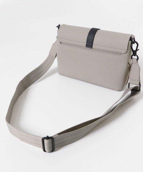 SENSE OF PLACE by URBAN RESEARCH（センスオブプレイスバイアーバンリサーチ）の「GASTON LUGA　SPLASH CROSSBODY BAG（ショルダーバッグ・メンズ・BLACK/TAUPE/Lemonade・One）」の8枚目の写真