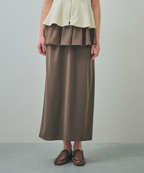 ROPE'（ロペ）の「【一部店舗限定】【REALM（レルム）】PEPLUM SKIRT｜フリルタイトスカート　26SS（スカート・レディース・カーキ・38）」の4枚目の写真