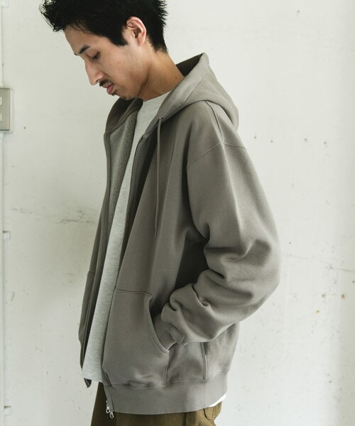 URBAN RESEARCH DOORS（アーバンリサーチドアーズ）の「『UR TECH』ピグメントダイ裏起毛ZIPパーカー（パーカー・メンズ・GRAY/BLACK・M/L）」の21枚目の写真