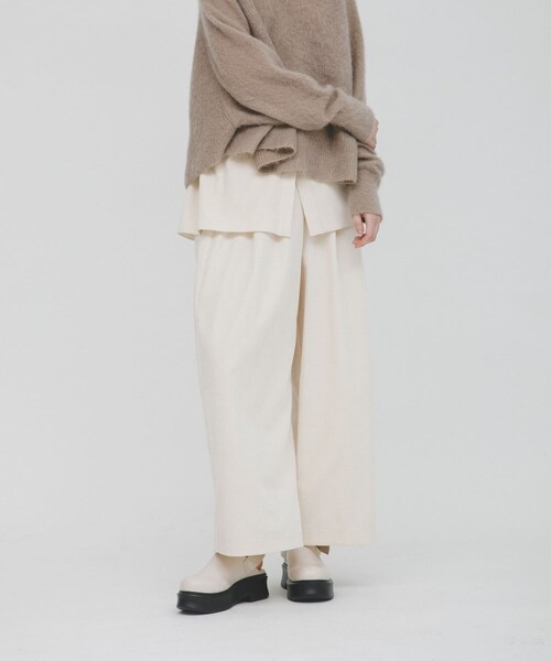 LAATO（ラート）の「wrinkle velor wide pants（その他パンツ・レディース・クリーム/キャラメル/シャドウ・FREE）」の5枚目の写真