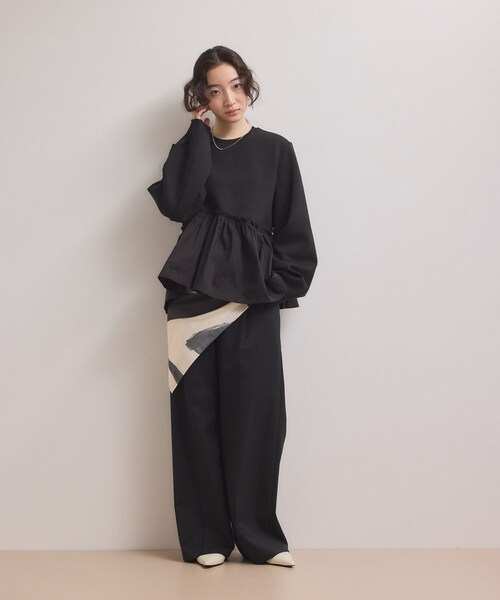 ADAM ET ROPE'(アダムエロペ)の「【WEB限定】ペプラムコンビプルオーバー(Tシャツ/カットソー・レディース・ブラック/ホワイト/キャメル・F)」の5枚目の写真