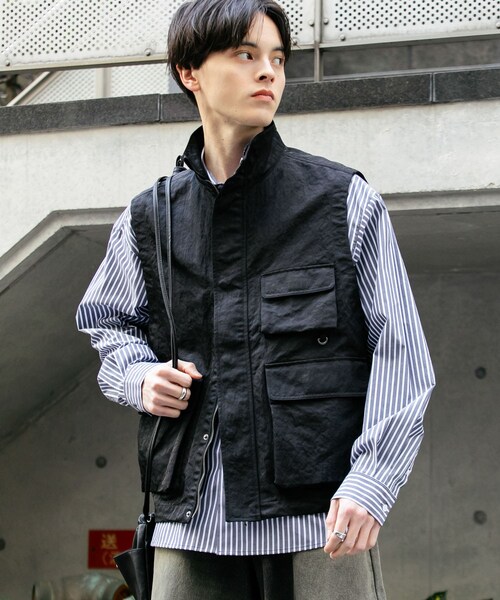 SENSE OF PLACE by URBAN RESEARCH(センスオブプレイスバイアーバンリサーチ)の「マルチポケットトラックベスト(テーラードジャケット・メンズ・BLACK/BLUE・M/L)」の7枚目の写真