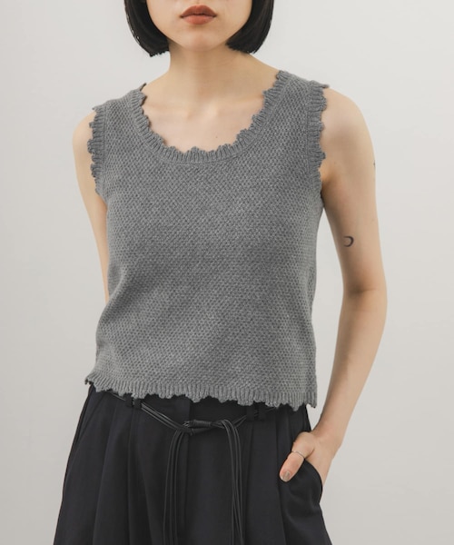 KBF（ケイビーエフ）の「クロシェスカラップタンクトップ（タンクトップ・レディース・IVORY/TOP GRAY/NAVY・One）」の15枚目の写真