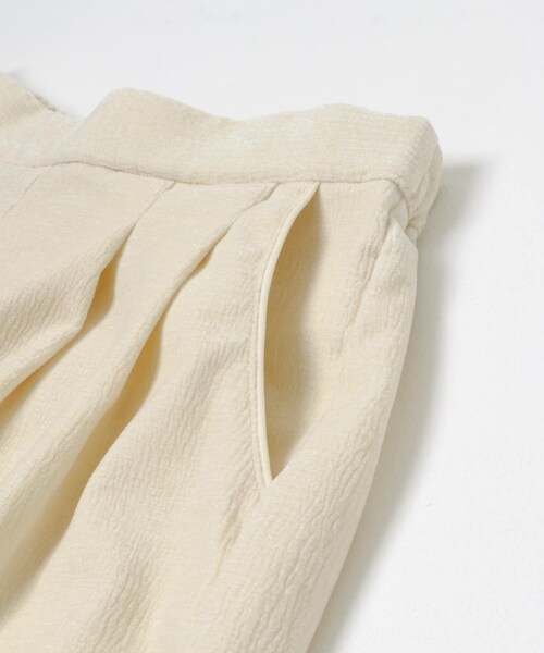 LAATO（ラート）の「wrinkle velor wide pants（その他パンツ・レディース・クリーム/キャラメル/シャドウ・FREE）」の8枚目の写真