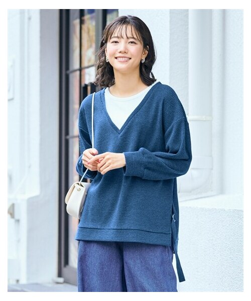 nissen（ニッセン）の「＜大きいサイズ＞ゆる見え深Vレイヤード風ワッフルプルオーバー（チュニック・レディース・ブルー/チャコール/黒・L/LL/3L/4L/5L/6L/8L/10L）」の21枚目の写真