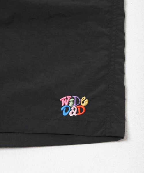 URBAN RESEARCH(アーバンリサーチ)の「Wide Dad GRAPHIC SHORTS WITH HATCH(その他パンツ・メンズ・BLACK/NAVY/ORANGE・1/2)」の13枚目の写真