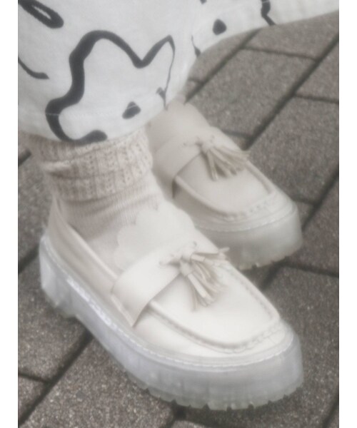 merry jenny（メリージェニー）の「スカラップラバーソールローファー（ローファー・レディース・アイボリー/ブラック/ブラウン・M/L）」の4枚目の写真