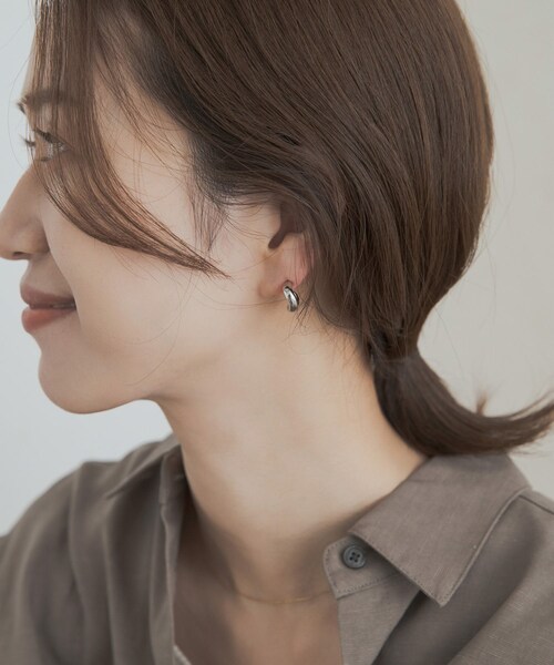 URBAN RESEARCH DOORS（アーバンリサーチドアーズ）の「プランプメタルピアス（ピアス（両耳用）・レディース・GOLD/SILVER・one）」の6枚目の写真