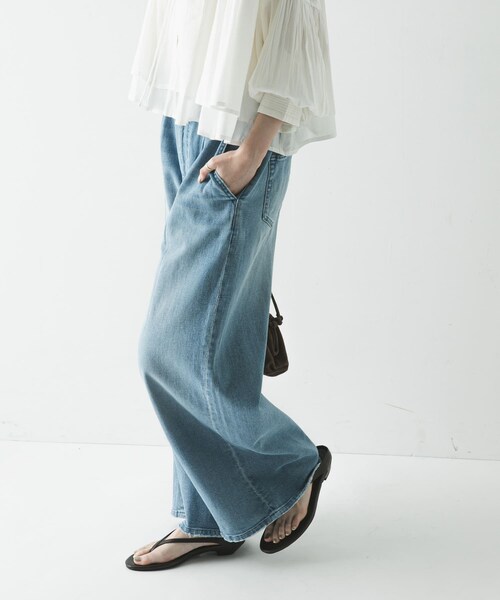 URBAN RESEARCH(アーバンリサーチ)の「『3サイズ展開』綿麻デニムイージーパンツ(デニムパンツ・レディース・WHITE/LT BLUE・38/40/36)」の21枚目の写真