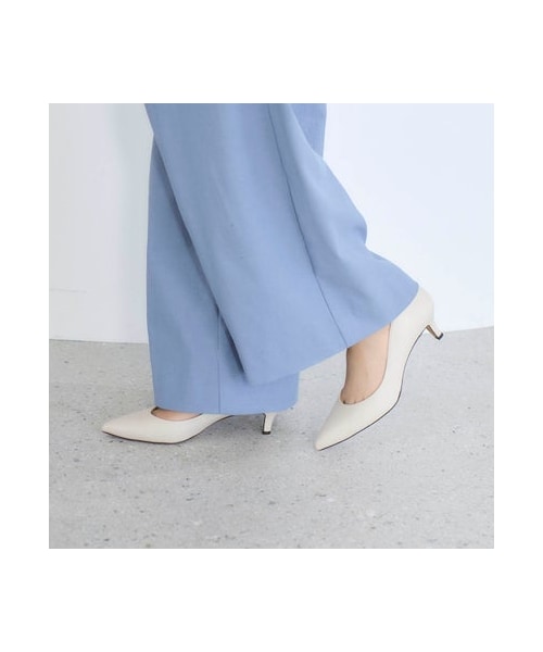 carino(カリーノ)の「モード エ ジャコモ カリーノ MODE ET JACOMO carino 【公式オンラインストア限定】ポインテッドトゥプレーンパンプス(5cmヒール) (パンプス・レディース・BL/GYS/BGO/PKS/BG/IV/SV/BLB/NVS・225/22.5cm/230/23cm/235/23.5cm/240/24cm/245/24.5cm)」の19枚目の写真