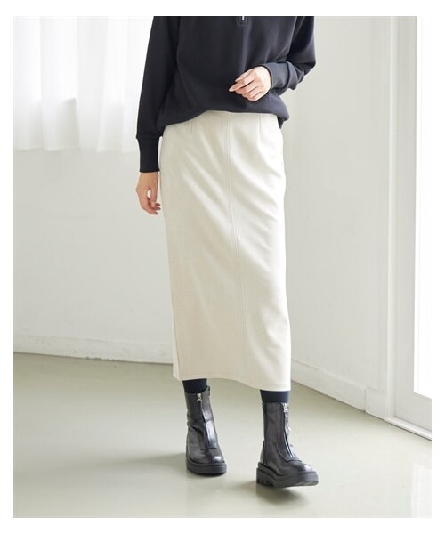 nissen（ニッセン）の「大きいサイズなめらか桃起毛フェイクスエードポンチタイトスカート（ゆったりヒップ）（スカート・レディース・クラウドブルー/ライトグレージュ/ライトピンク/モカブラウン・L/LL/3L/4L/5L/6L/8L/10L）」の8枚目の写真