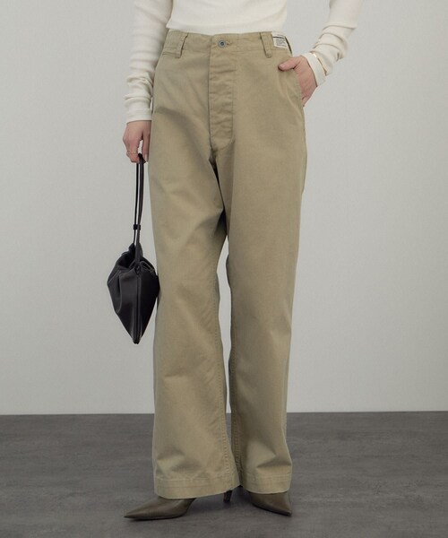 ADAM ET ROPE'(アダムエロペ)の「【J'aDoRe・一部店舗限定】【COUTURE D'ADAM(クチュール ド アダム)】OLD CHINO(その他パンツ・レディース・ベージュ・29/30/31)」の6枚目の写真