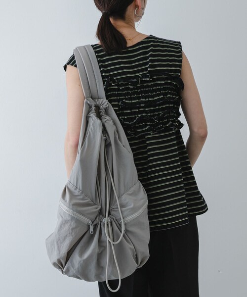SENSE OF PLACE by URBAN RESEARCH(センスオブプレイスバイアーバンリサーチ)の「『撥水』SKINProof 2WAYリュック(バックパック/リュック・レディース・BLACK/BEIGE/GRAY・One)」の14枚目の写真