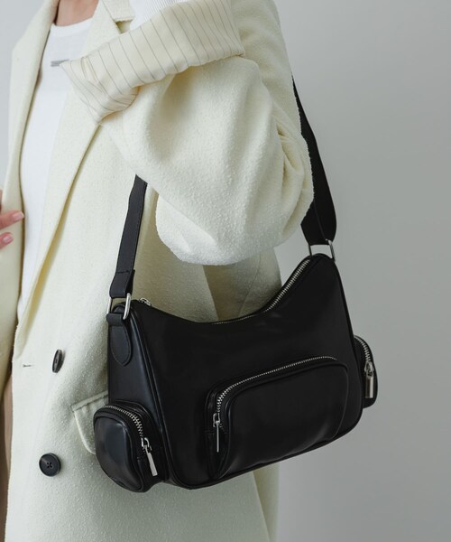 SENSE OF PLACE by URBAN RESEARCH（センスオブプレイスバイアーバンリサーチ）の「3Pポケットバッグ（ショルダーバッグ・レディース・BLACK/IVORY/Y.BEIGE・One）」の2枚目の写真