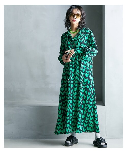 nissen（ニッセン）の「ハートプリントボウタイロングワンピース＜大きいサイズ有＞GEVS.（ワンピース・レディース・グリーン系/黒系・6L/8L/10L）」の10枚目の写真