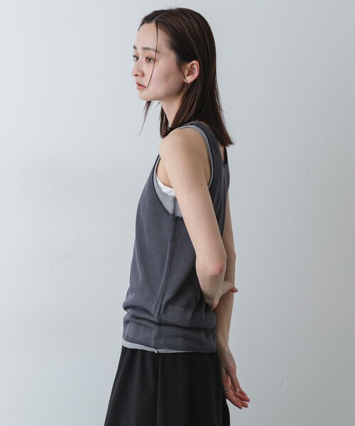 SENSE OF PLACE by URBAN RESEARCH(センスオブプレイスバイアーバンリサーチ)の「『洗濯可』アンサンブルニットタンクトップ(タンクトップ・レディース・NVYxIVO/CHAxGRY/BRNxBLU・One)」の6枚目の写真