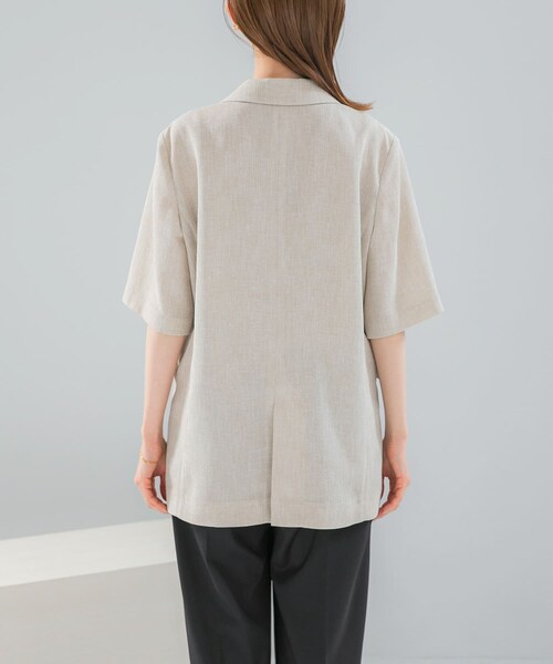 URBAN RESEARCH ROSSO（アーバンリサーチロッソ）の「防シワ リネンライクハーフスリーブジャケット（テーラードジャケット・レディース・L.BEIGE/BLACK・36/38）」の15枚目の写真