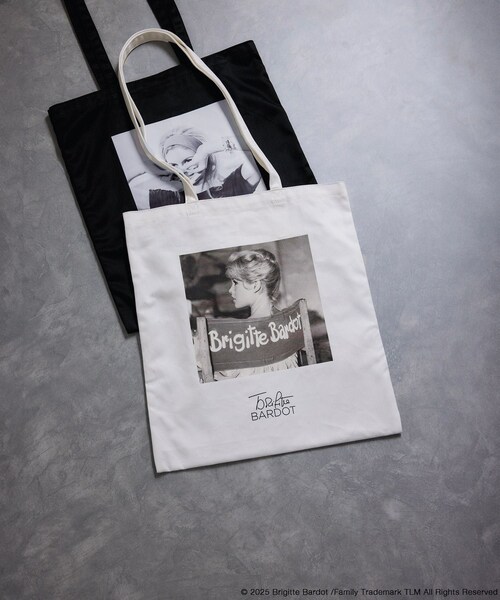 ROPE'(ロペ)の「【Brigitte Bardot×ROPE'・コラボ】モノクロフォトプリントキャンバストートバッグ【A4対応】(トートバッグ・レディース・ブラック/ホワイト・F)」の7枚目の写真