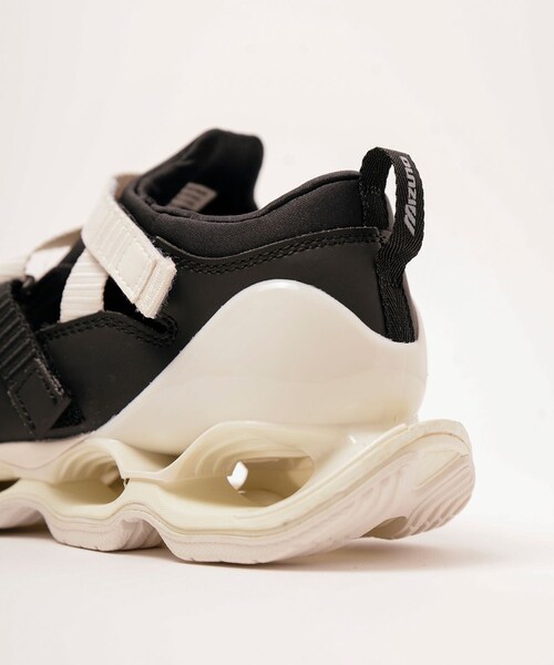 ADAM ET ROPE'(アダムエロペ)の「【MIZUNO/ミズノ】WAVE PROPHECY STRAP(その他シューズ・メンズ・ブラック/ブラック系・26.0/27.0/28.0)」の12枚目の写真