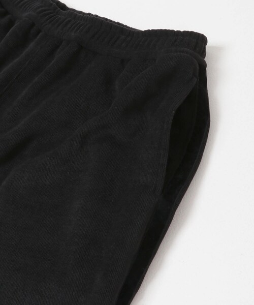 URBAN RESEARCH(アーバンリサーチ)の「『別注』THOUSAND MILE×URBAN RESEARCH KNIT FLEECE FLARE PANTS(その他パンツ・レディース・OFF WHITE/BLACK・M/L)」の9枚目の写真