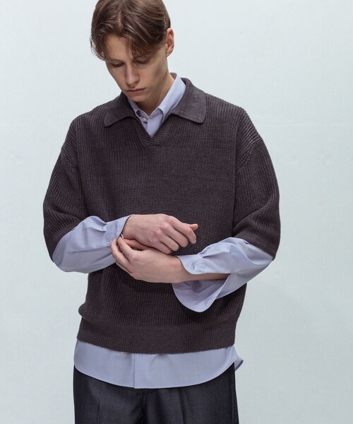 ADAM ET ROPE'（アダムエロペ）の「《別注》【BATONER/バトナー】FADE COLOR LINEN HALF SLEEVE SKIPPER（ポロシャツ・メンズ・スミクロ/ベージュ/ブルー・2/3）」の8枚目の写真